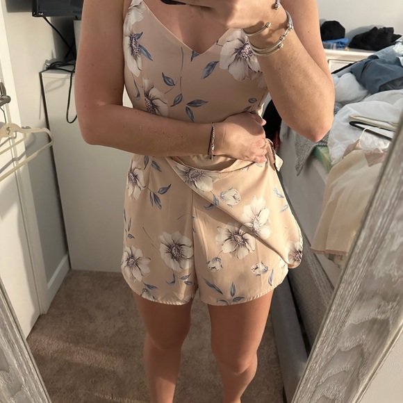 LULUs romper - Picture 2 of 6
